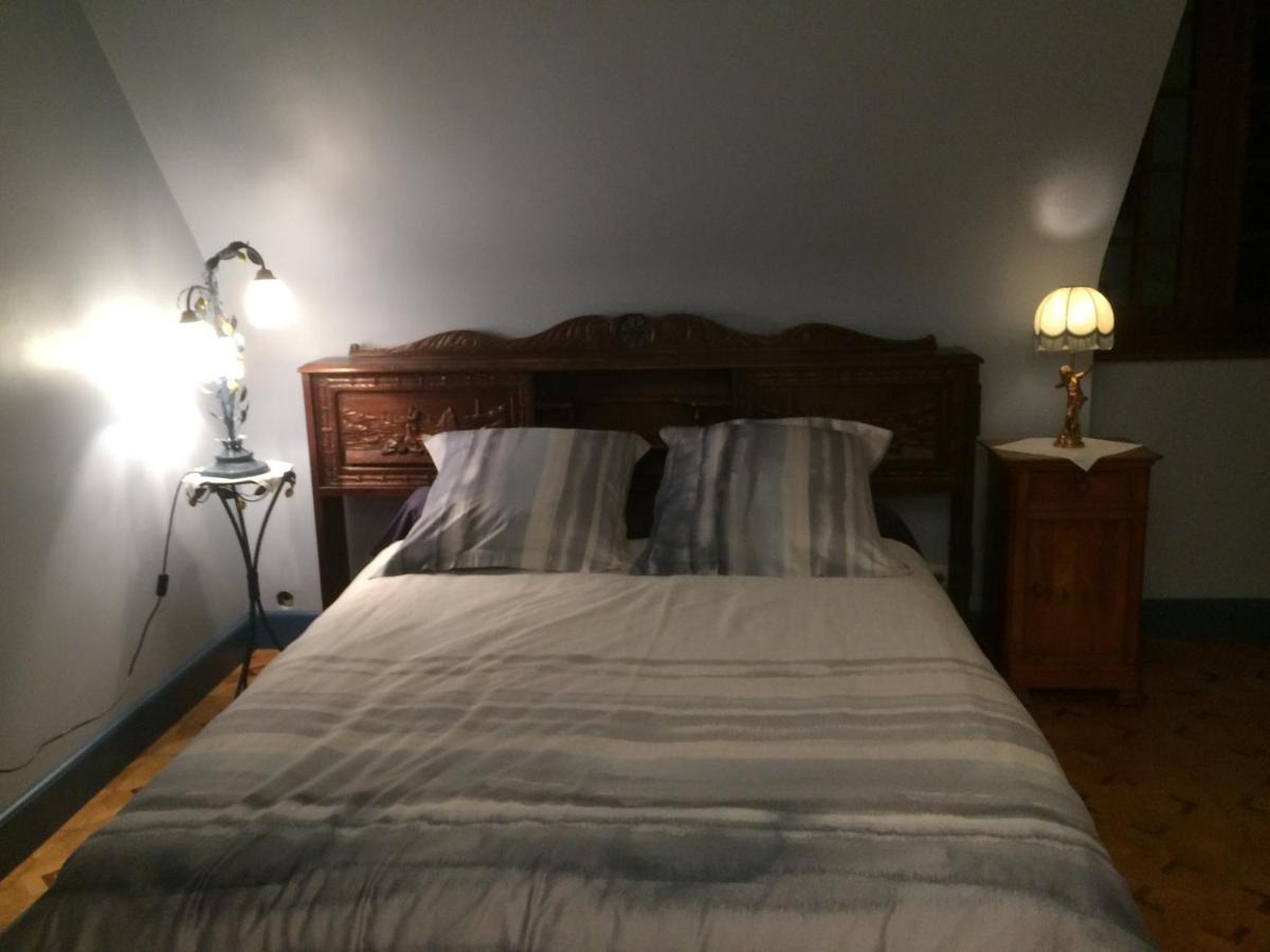 Bed and Breakfast La Forge De La Coudraie Pleugueneuc Екстер'єр фото