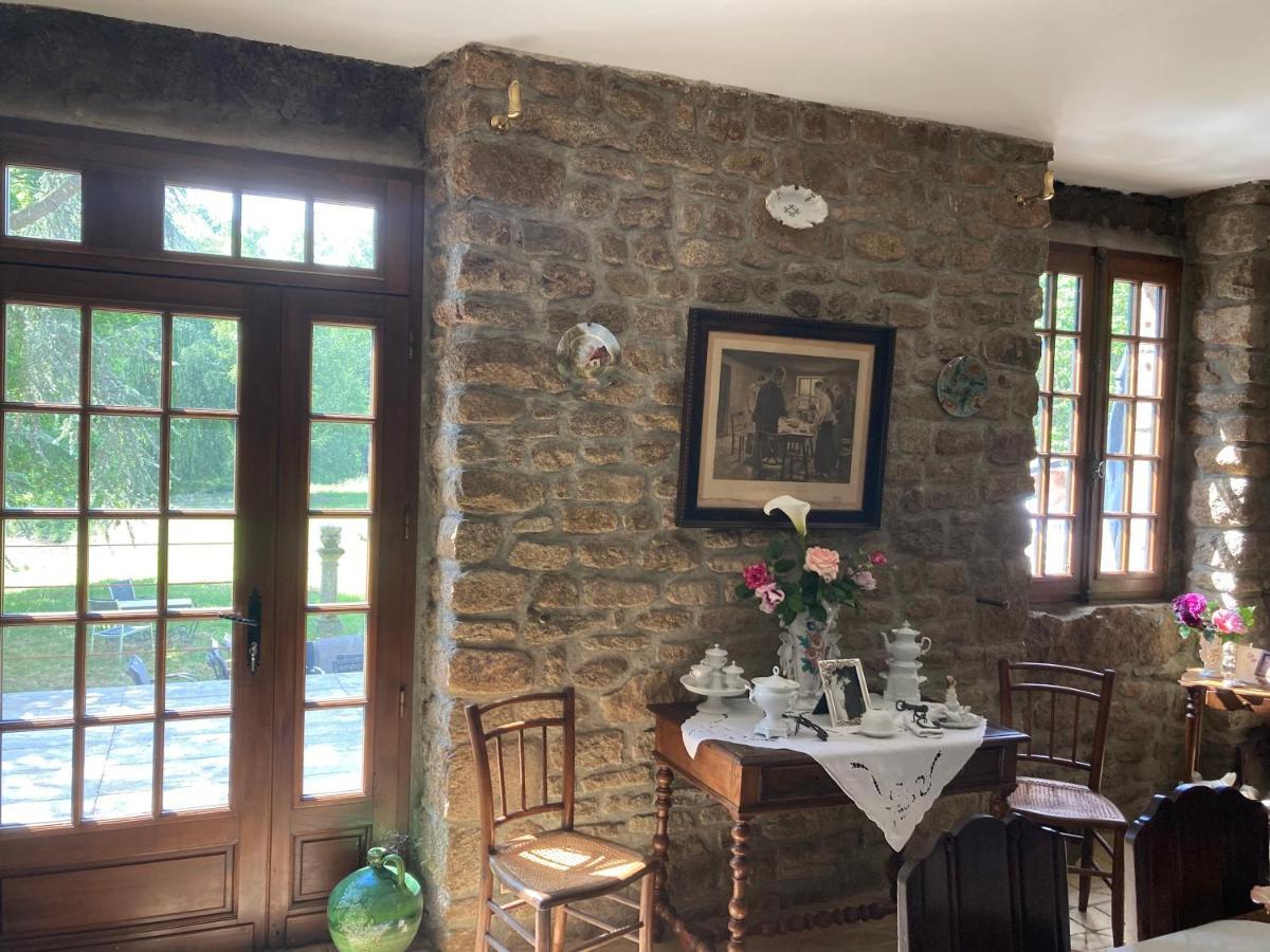 Bed and Breakfast La Forge De La Coudraie Pleugueneuc Екстер'єр фото
